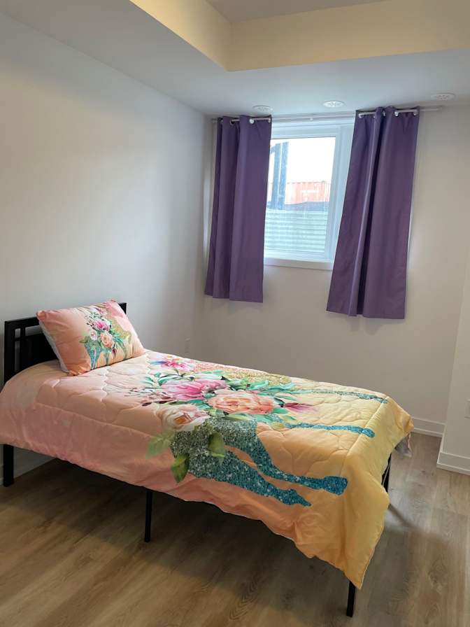 Mona's room