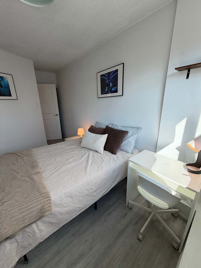 Guillermo's room