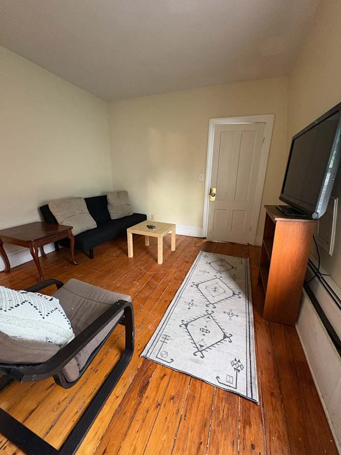 Haus Management's room