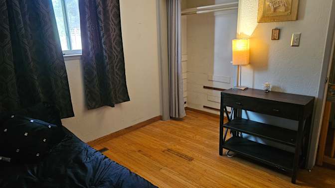 Mechele Oliveira's room