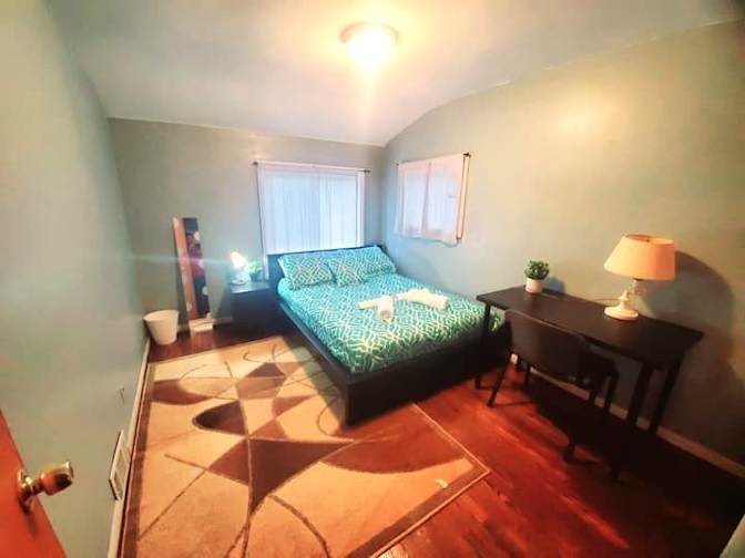 European Home - Roommate Needed's room