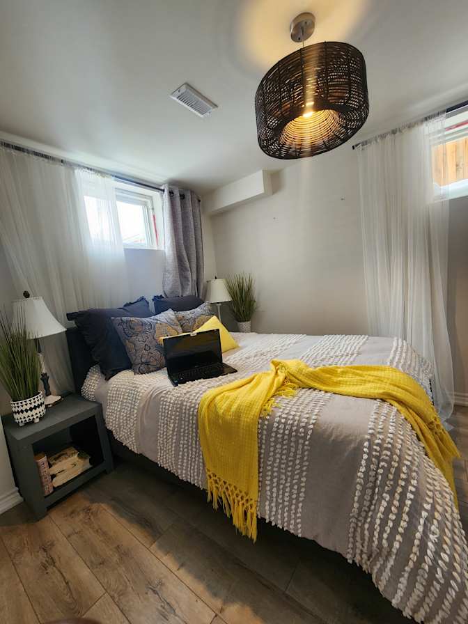 Annette's room