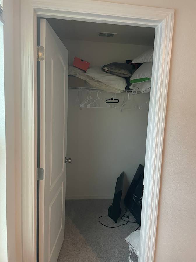Liz's room