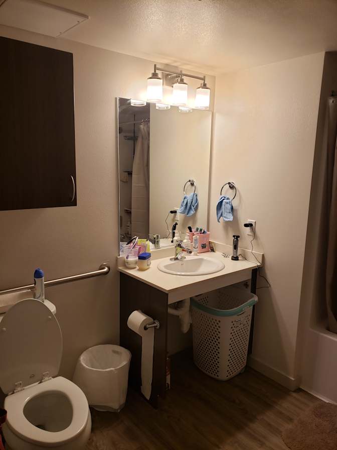 Zaheer's room