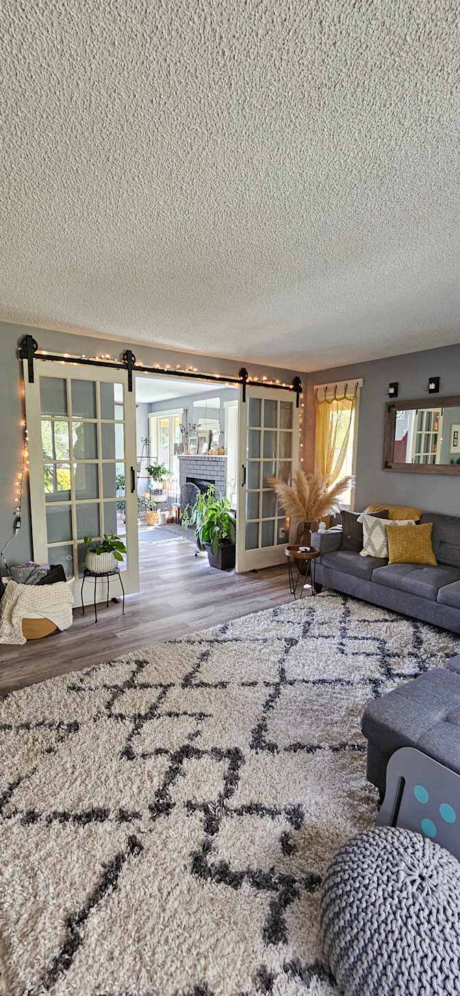 MELINDA L ALLEN's room