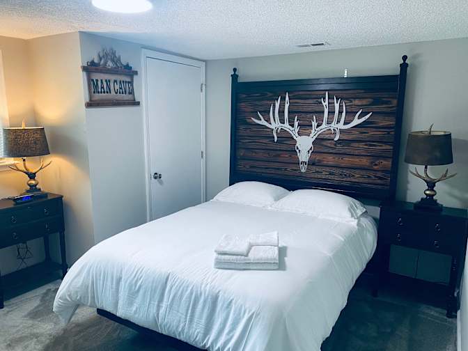 Alcove Rooms's room