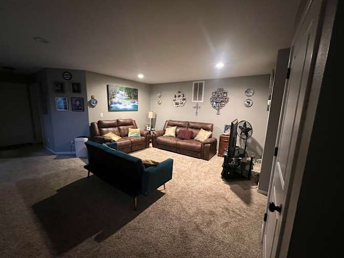 JEANETTE's room