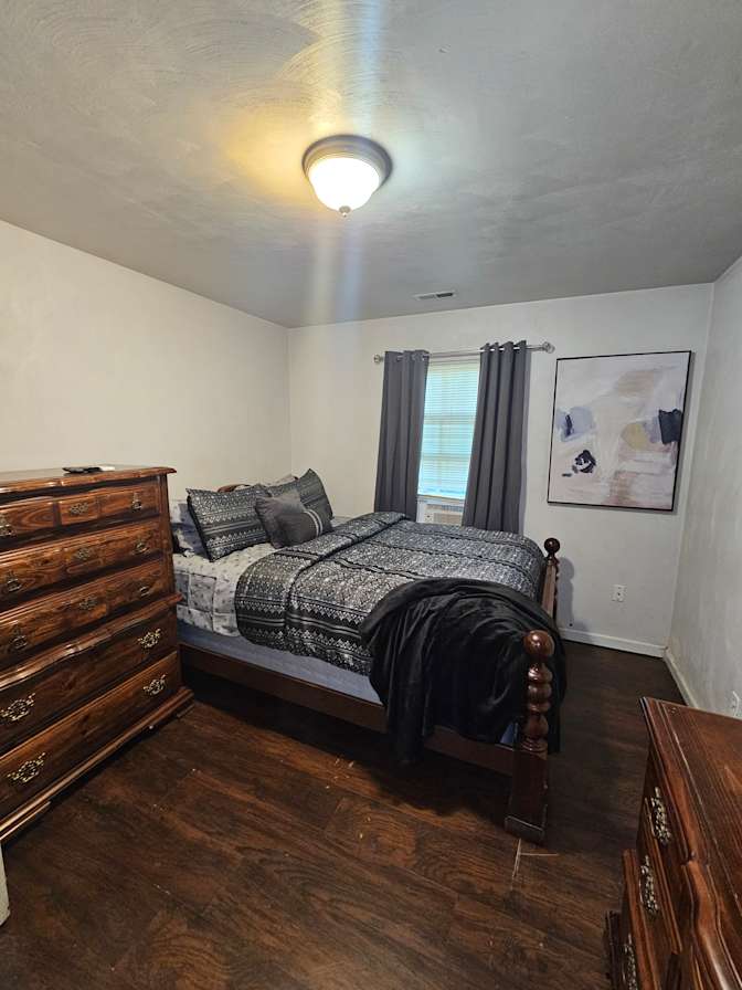 WACKENE's room