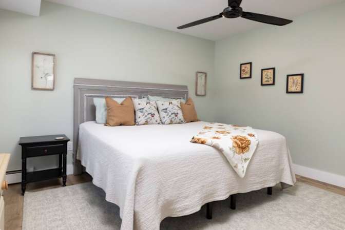 Scarlett's room
