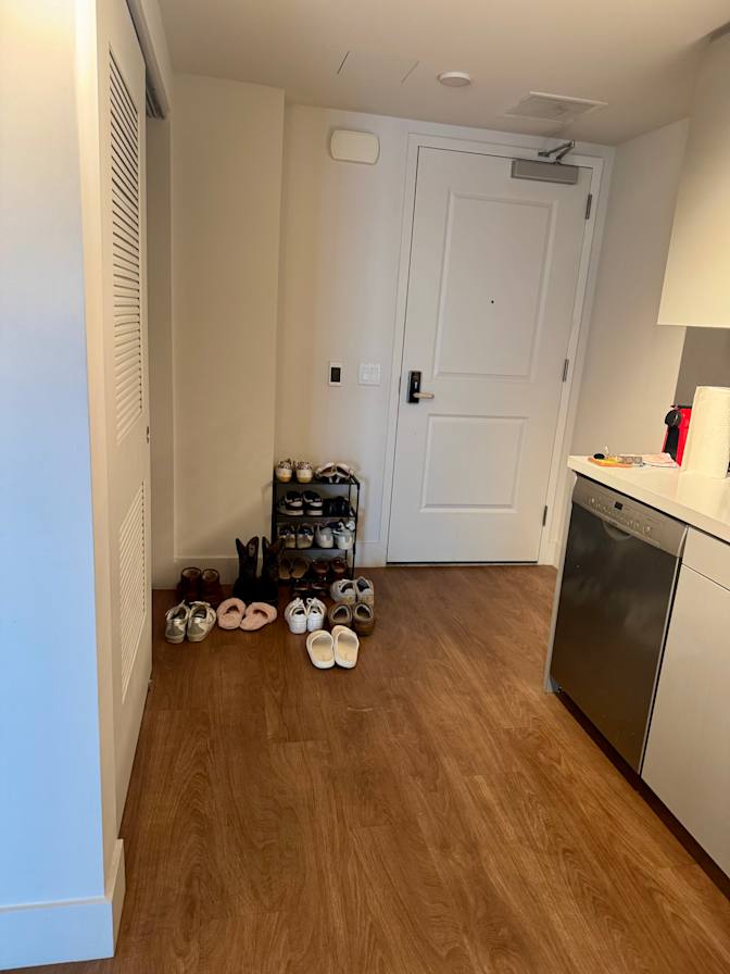JENNIFER FU's room
