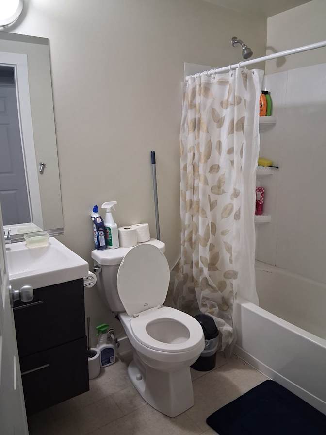 Oluwakemi's room