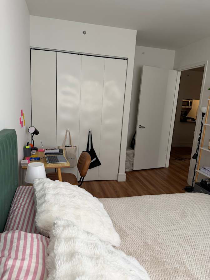 Eva's room
