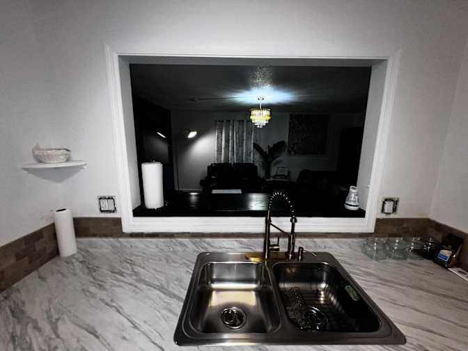 Yoronimu Given's room