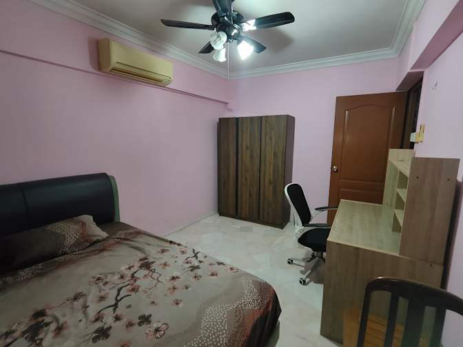Farooq's room