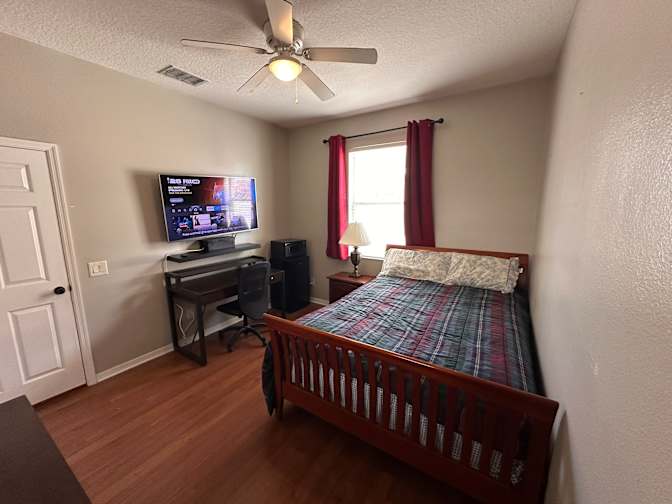 Jose's room