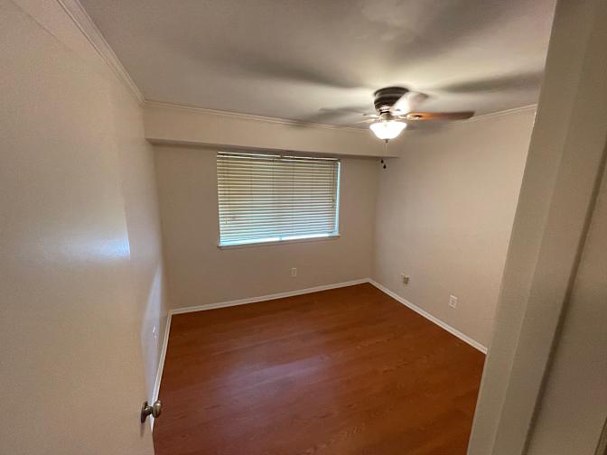 Alcove Rooms's room