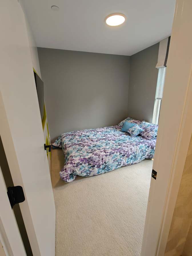 Forough's room