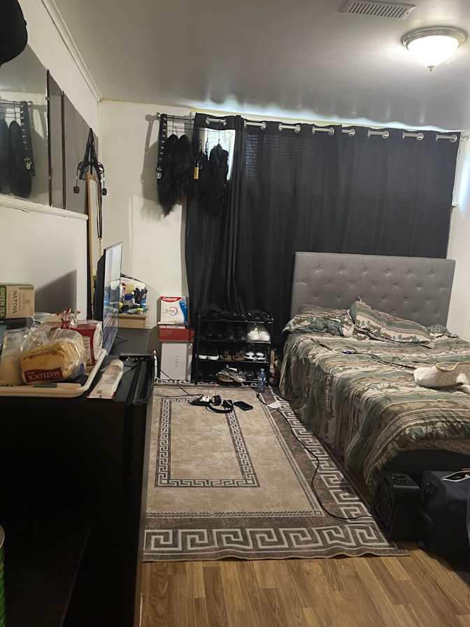 Moh's room