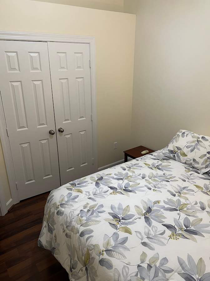 Tom's room