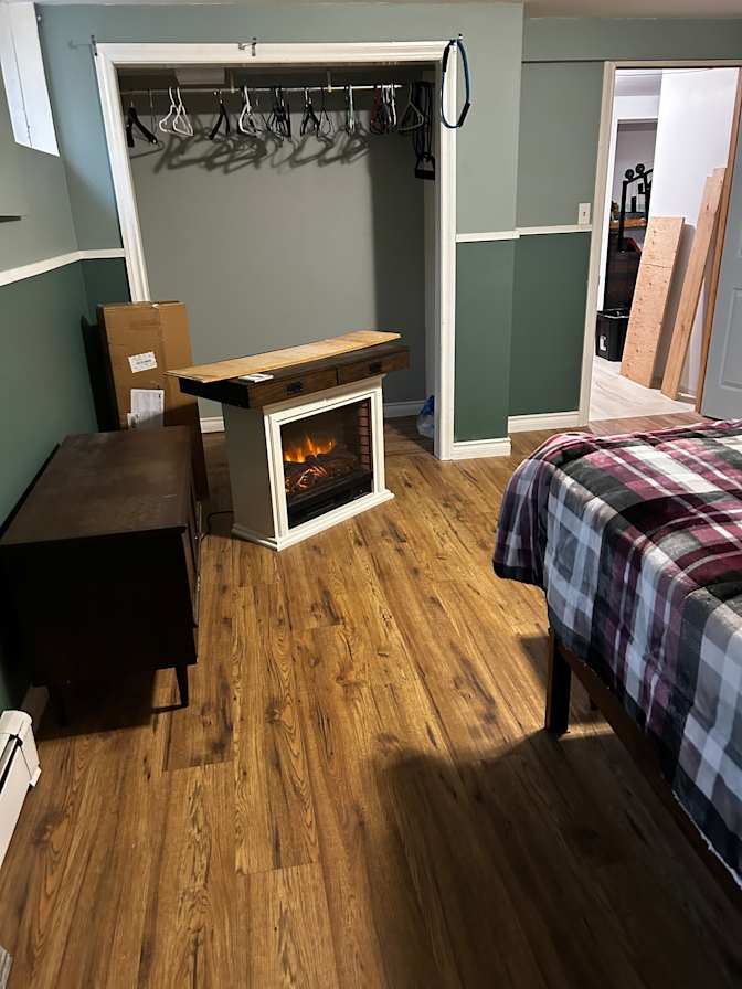 Room for rent's room