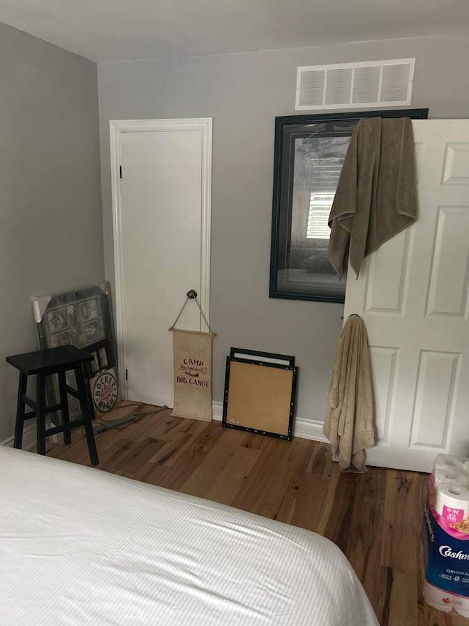 Thomas's room