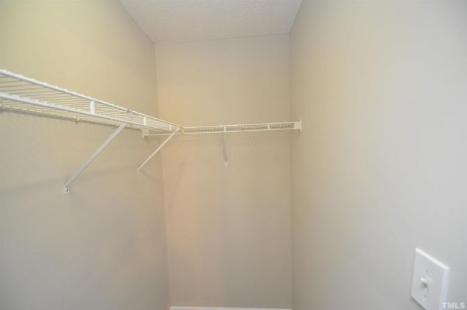 Alcove Rooms's room