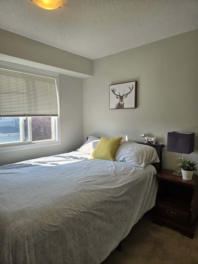 Laura KESSLER's room