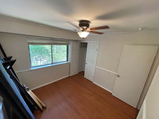 Alcove Rooms's room