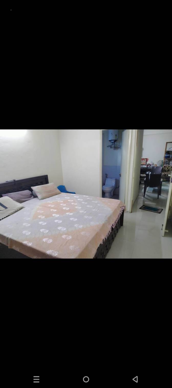 Dr Chandrajeet Sharma's room