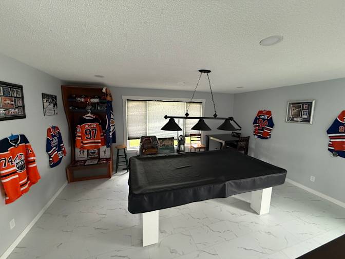 Erik's room