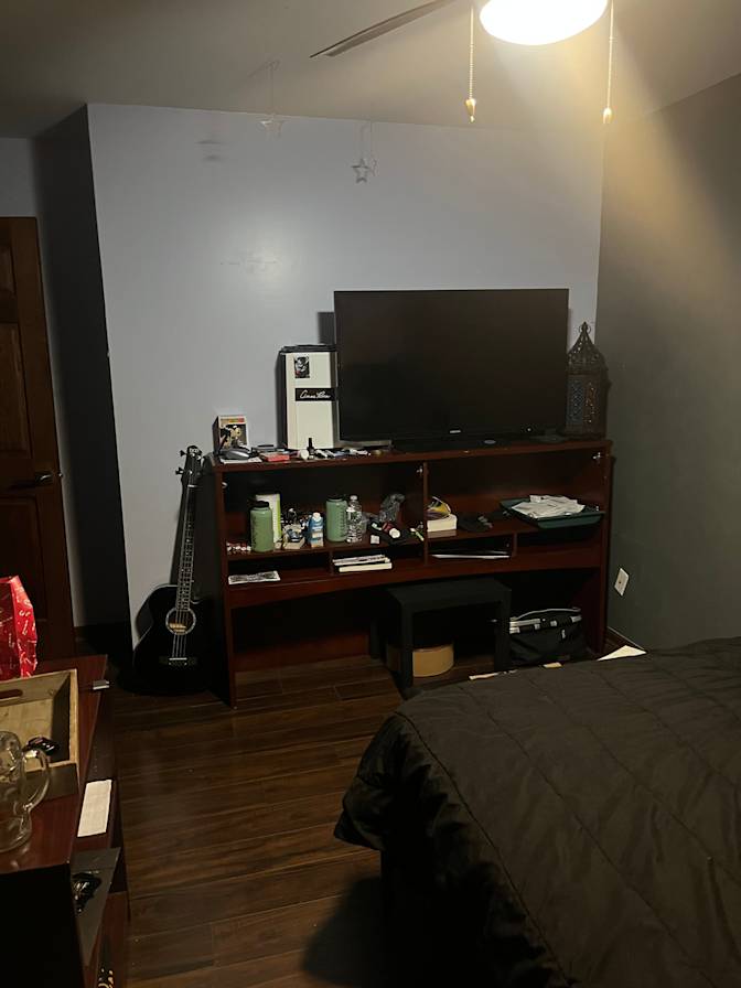Mariano's room