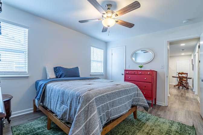 Alcove Rooms's room