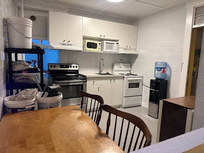 Vancouver Rentals's room