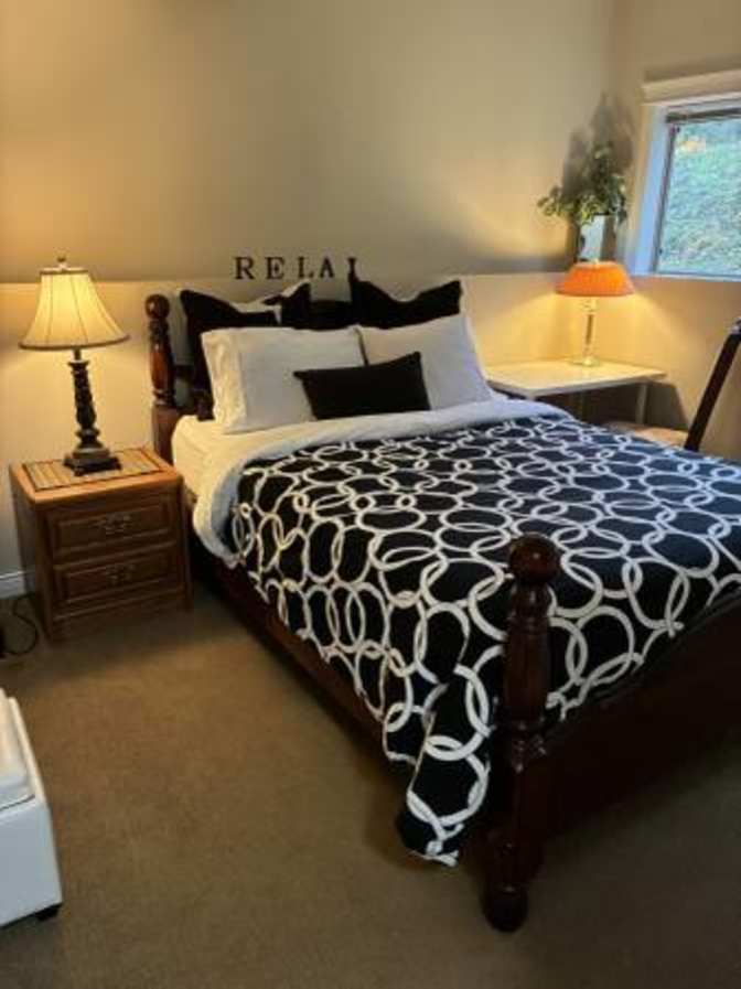 Comfy Room For Rent's room