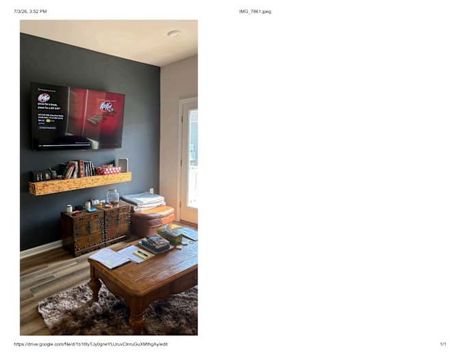 Gretchen Leigh Connors's room