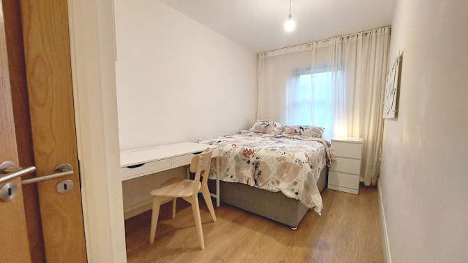Debora's room