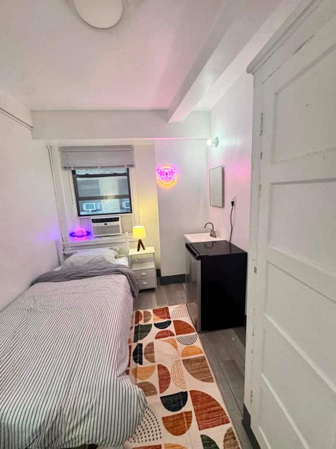Freddy's room