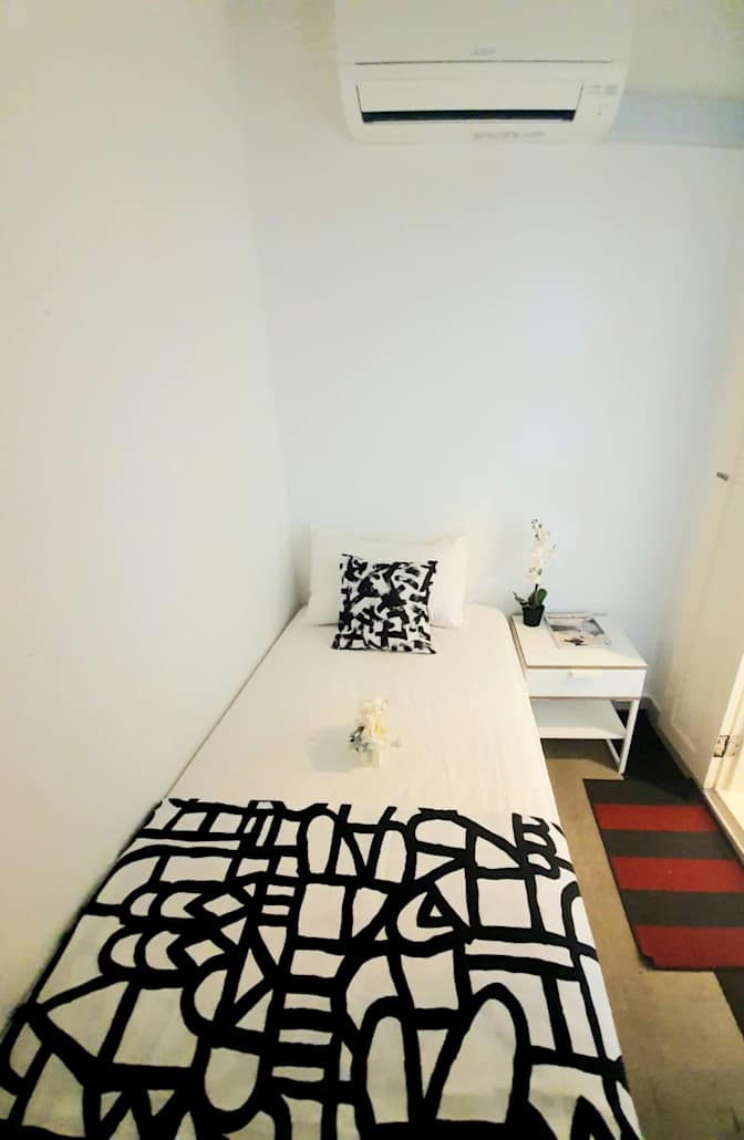VVA EI's room