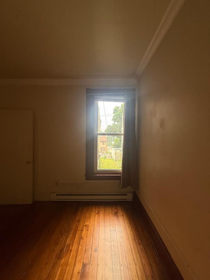 Navapan Khunnasarn's room