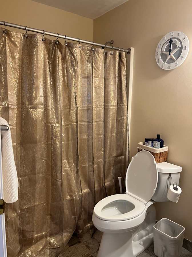 B Room's room