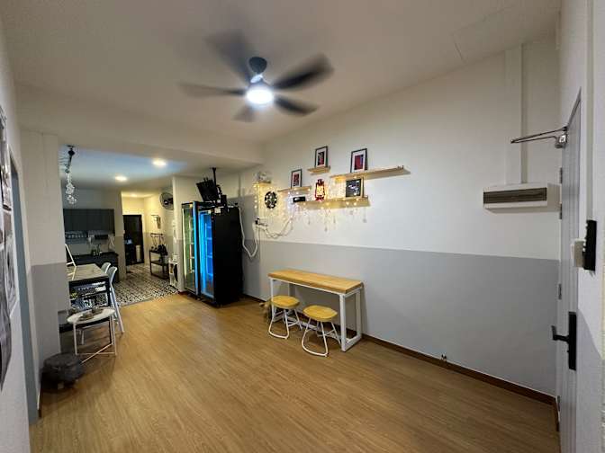 Aaron Woo Soon Yee's room