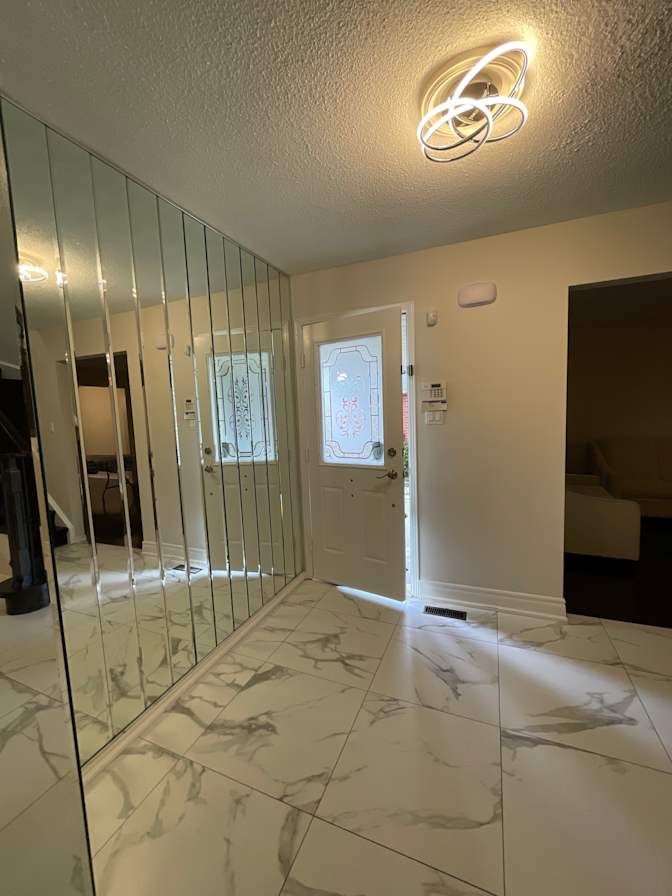 Vameesha Patel's room