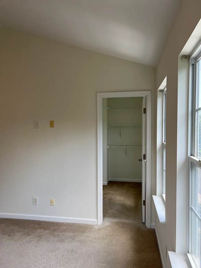 Alcove Rooms's room
