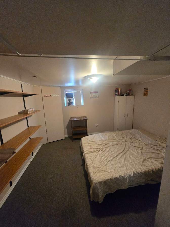 Suzanne Mills's room