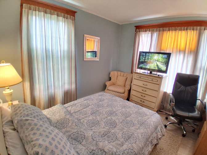Jun's room