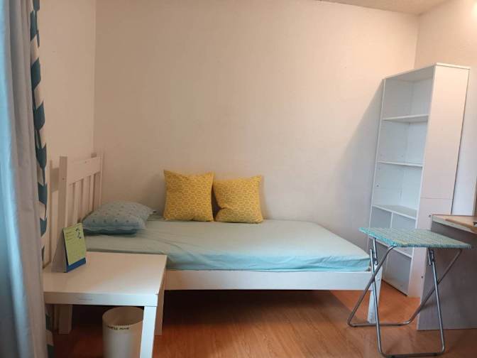 Lynn's room