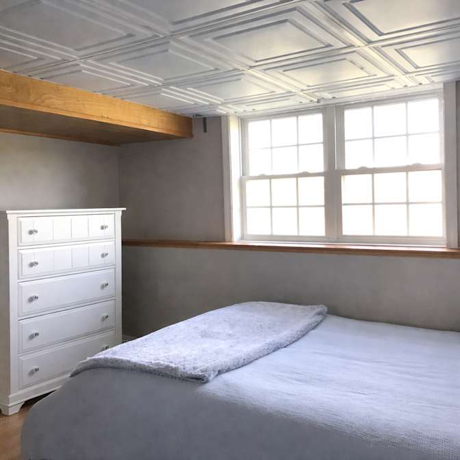 Awesome Roomate's room