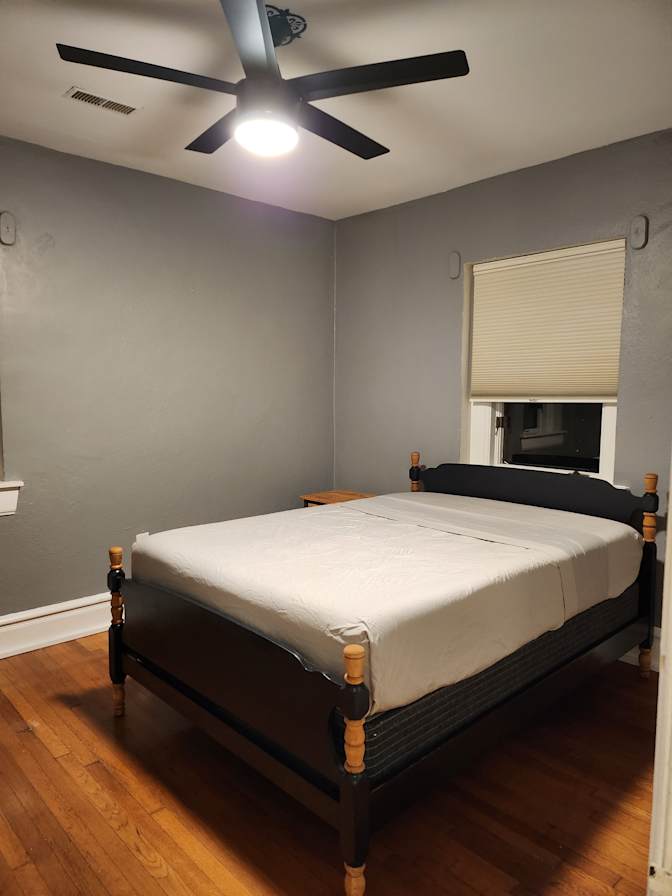 Juoel's room