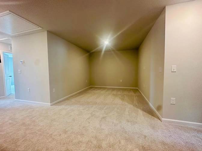 Alcove Rooms's room