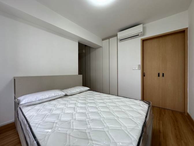 Daren's room